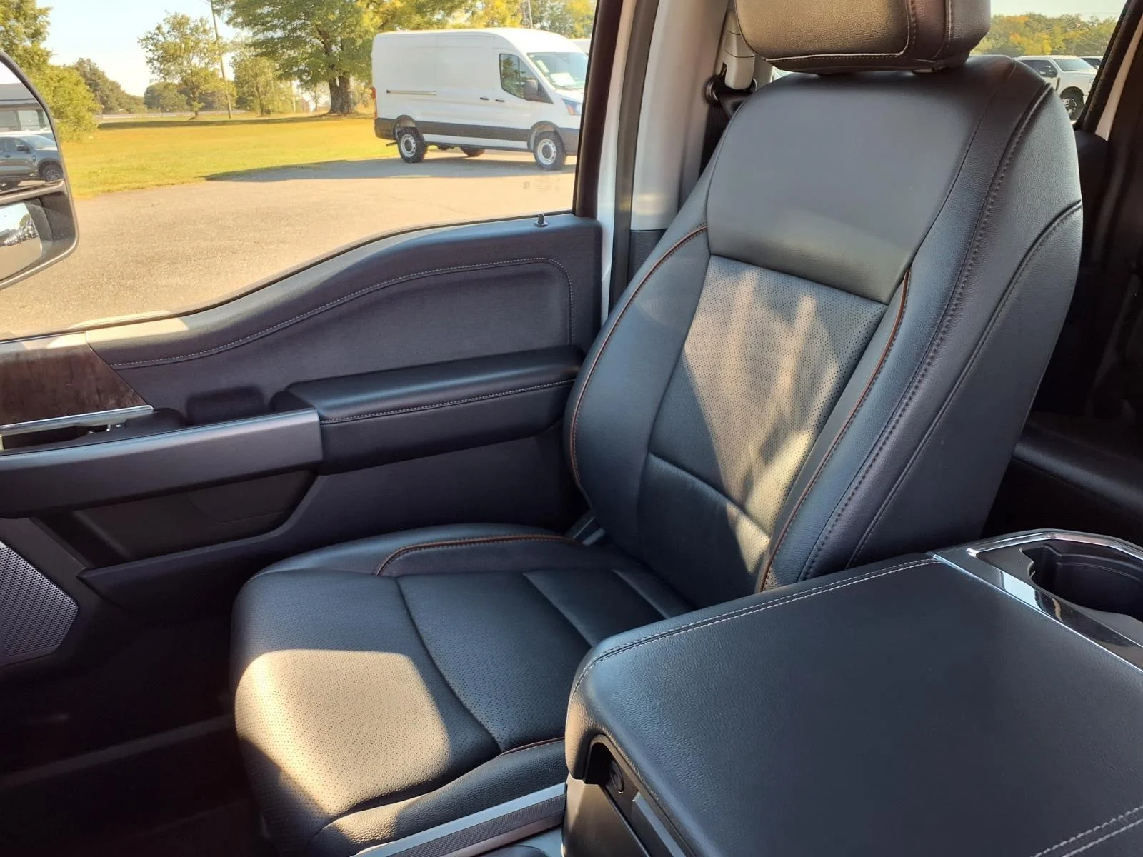 Used 2026 WHITE Ford LARIAT image 21