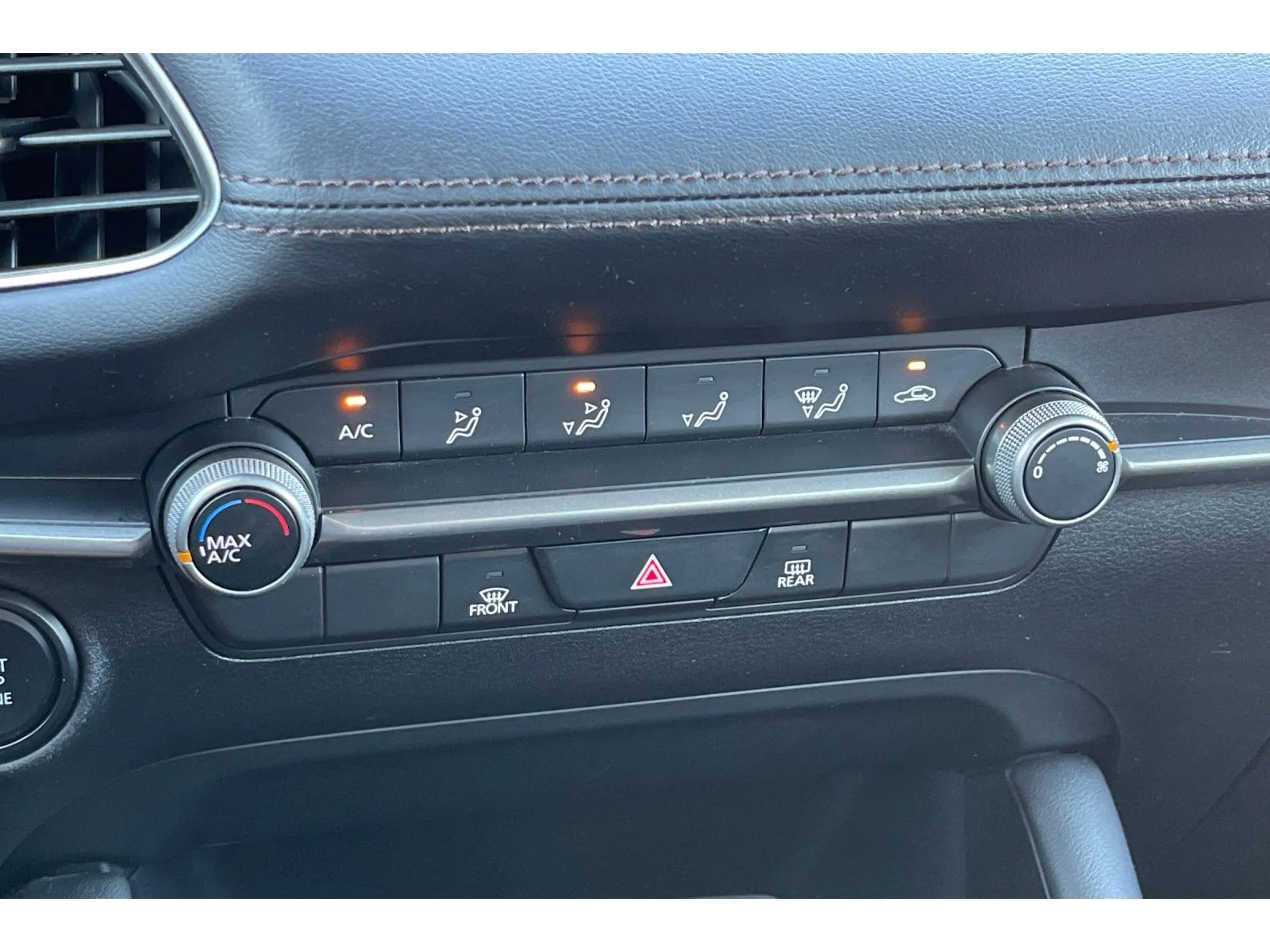 Used 2022 Jet Black Mica Mazda 2.0 image 27