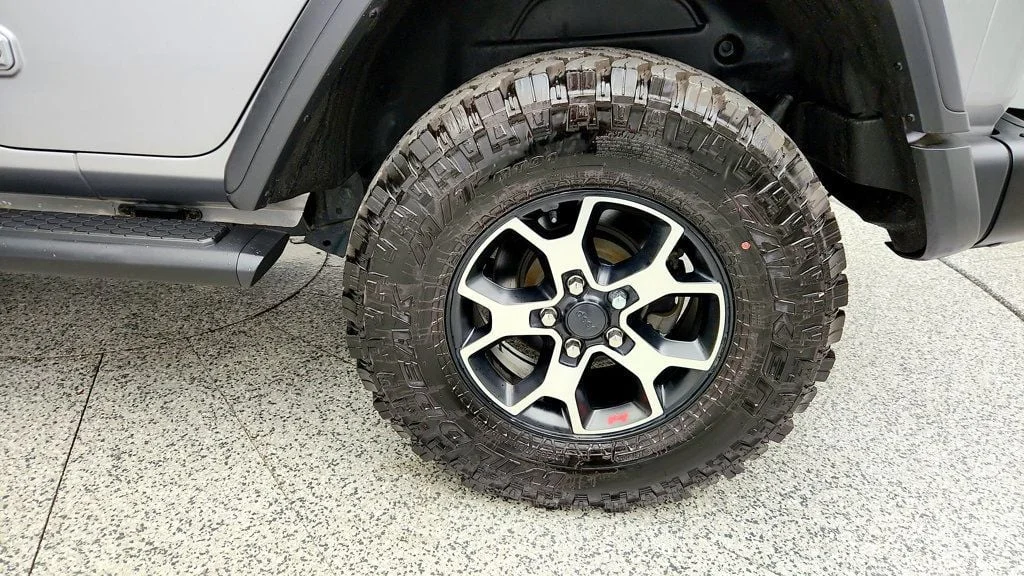 Used 2020 Billet Silver Metallic Clearcoat Jeep Rubicon 4x4 image 9