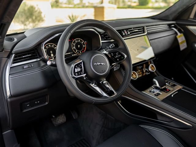 New 2026 Ostuni Pearl White Jaguar P400 R-Dynamic S image 16