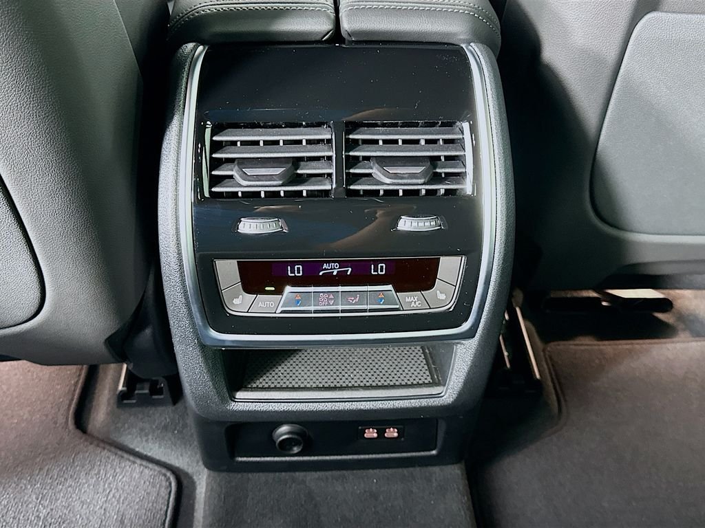 New 2026 Black Sapphire Metallic BMW sDrive40i image 18