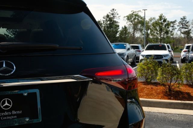 New 2026 Obsidian Black Metallic Mercedes-Benz GLE 350 image 36