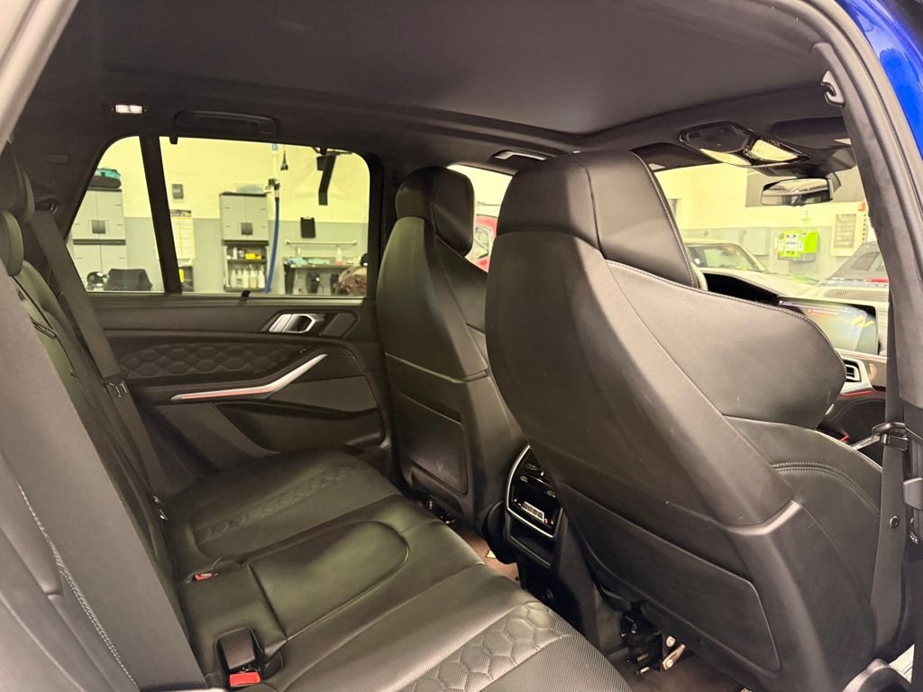 Used 2021 Blue BMW  image 26