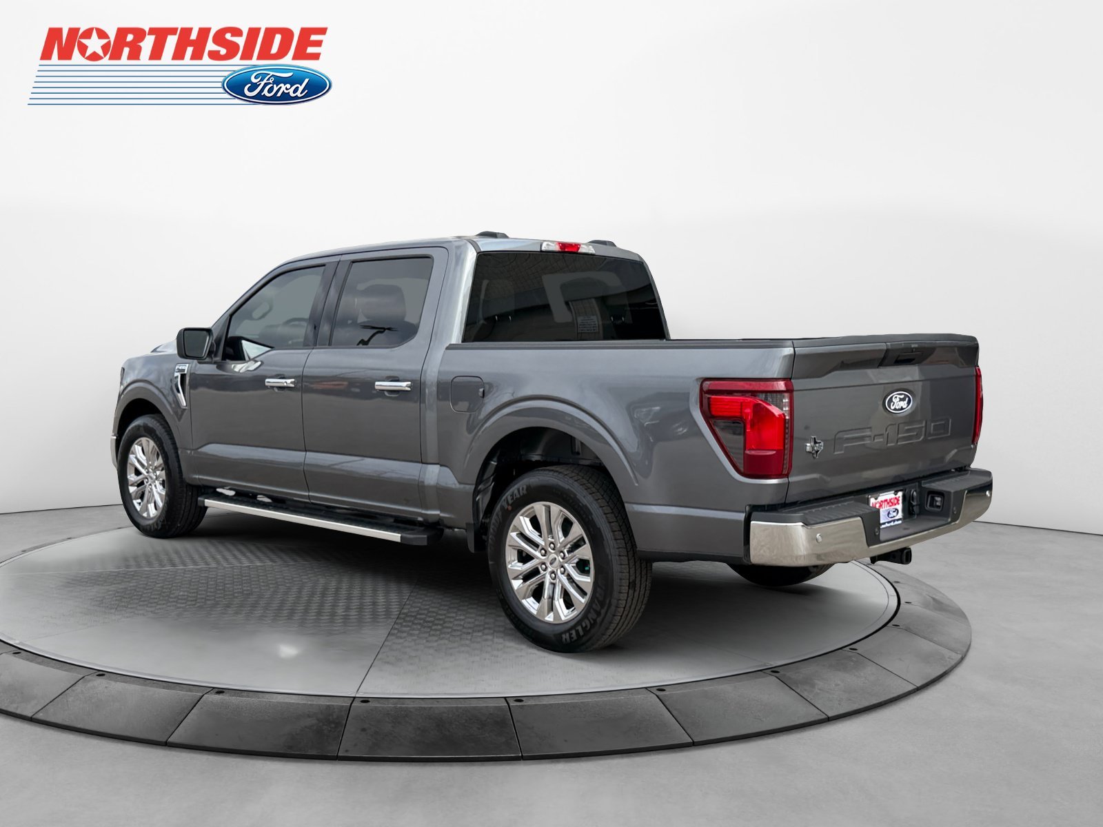 New 2026 Carbonized Gray Metallic Ford XLT image 5