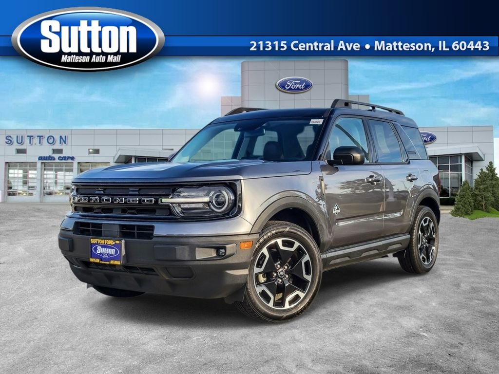 Used 2022 Gray Metallic Ford Outer Banks image 1