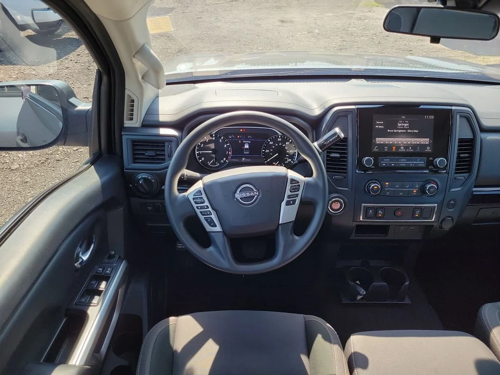Used 2023 Gray Nissan SV image 11