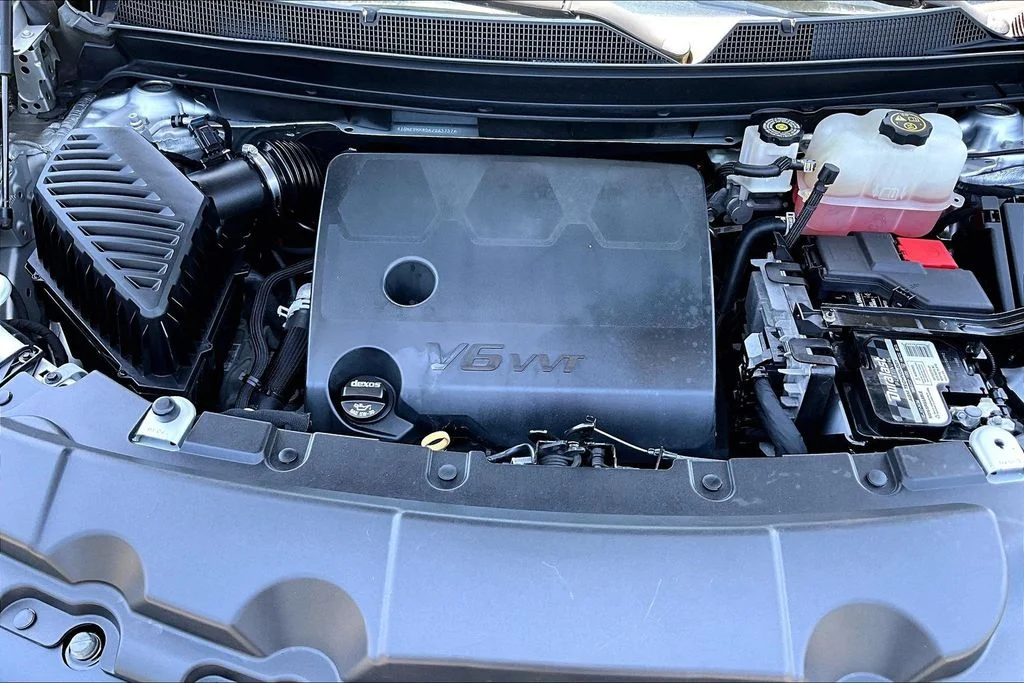 Certified Used 2019 Silver Chevrolet Premier image 31