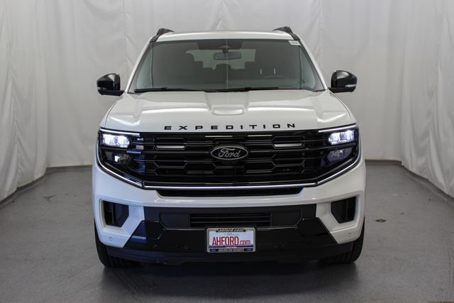 New 2026 Star White Metallic Tri-Coat Ford Platinum® image 3