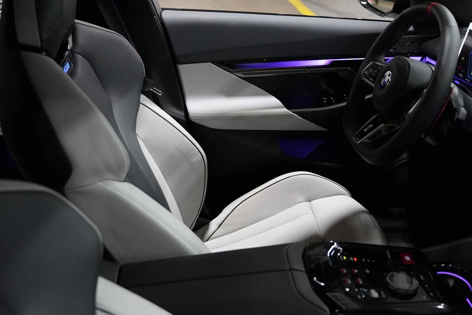 New 2026 Black Sapphire Metallic BMW  image 11