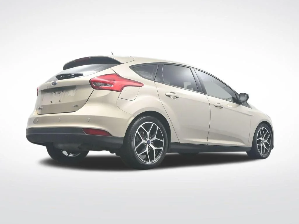 Used 2017 White Gold Metallic Ford SEL image 47