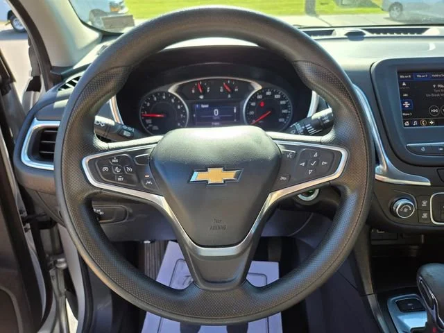 Used 2022 Silver Ice Metallic Chevrolet LT image 31