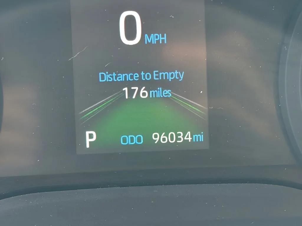 Used 2022 Wind Chill Pearl Toyota XLE image 19