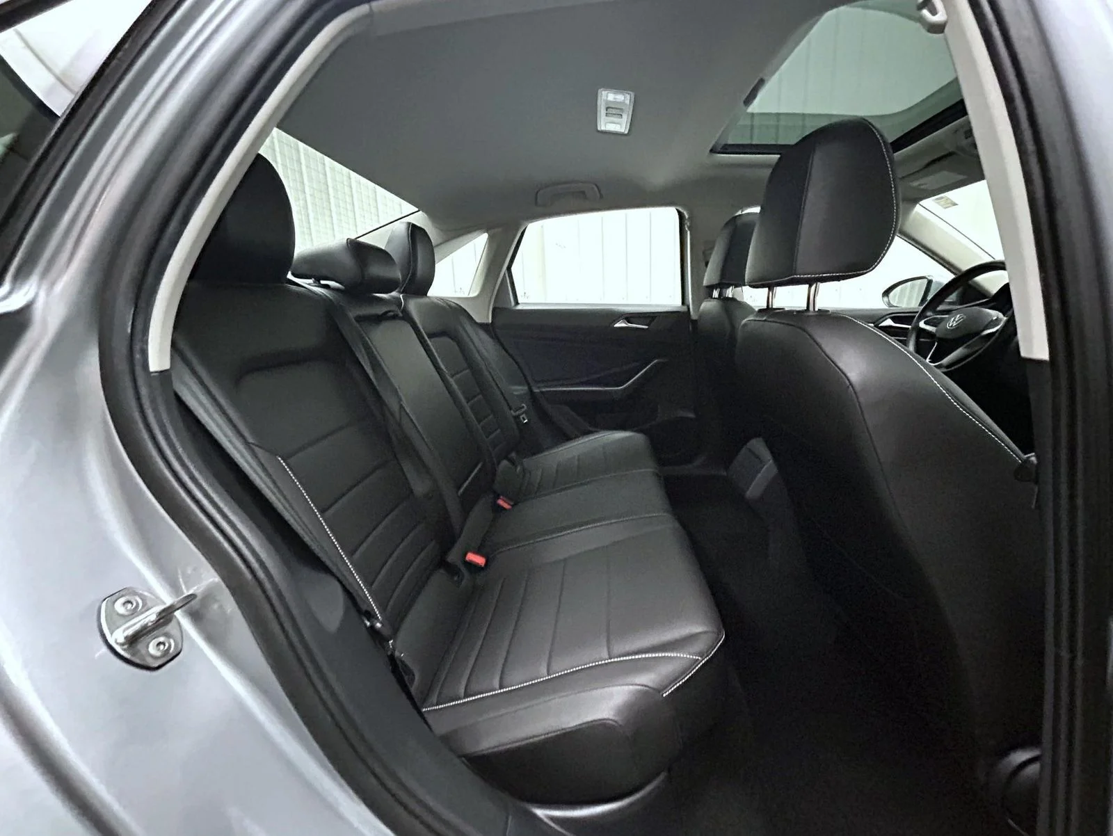 Used 2024 Silver Volkswagen 1.5T SE image 18