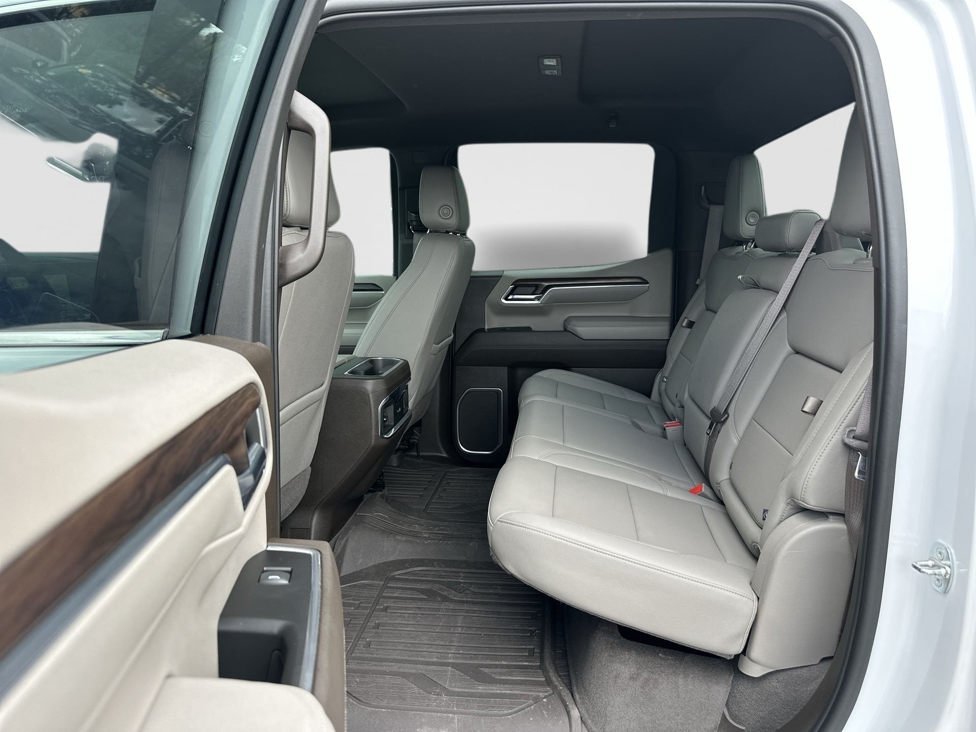 2023 GMC Sierra 1500 SLT - Photo 24