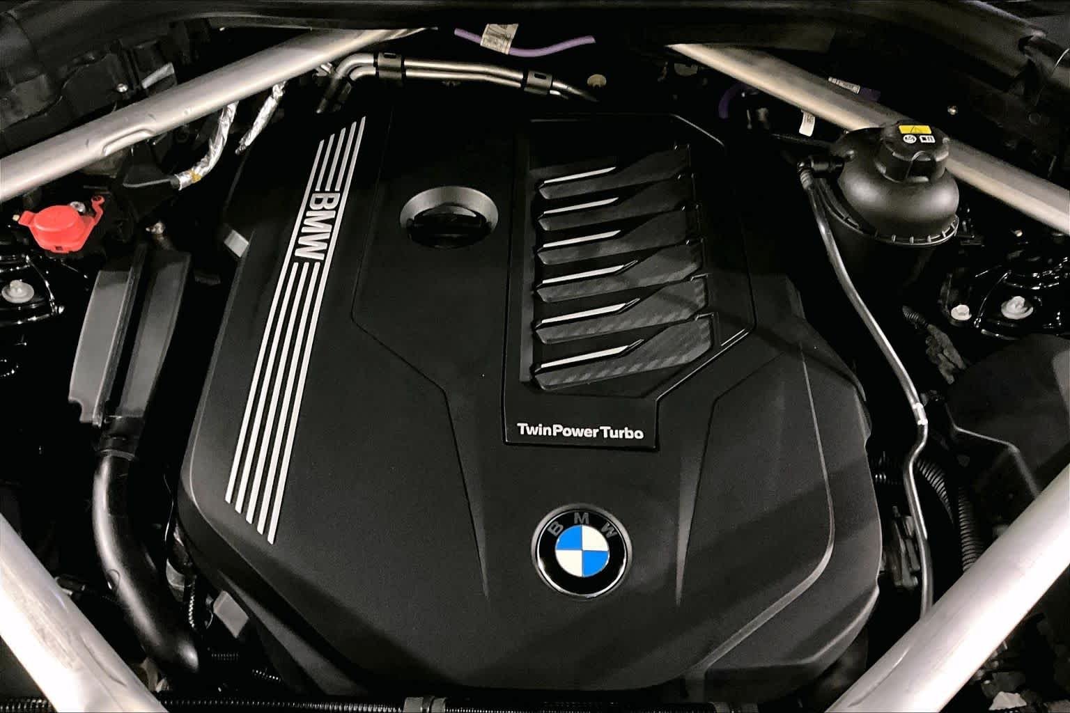 Used 2022 Jet Black BMW xDrive40i image 30