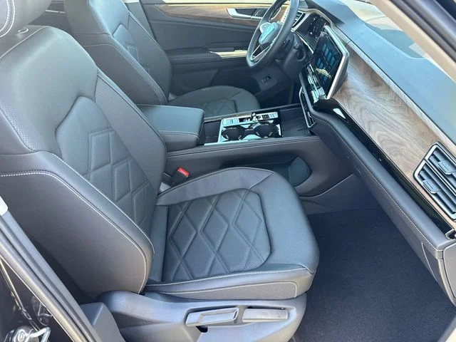 New 2026 Deep Black Pearl Volkswagen 2.0T SE w/Technology image 16