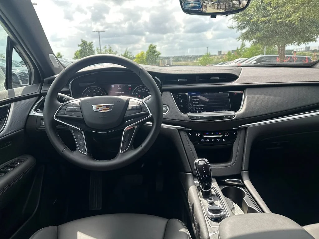 New 2026 Crystal White Tricoat Cadillac Premium Luxury image 25