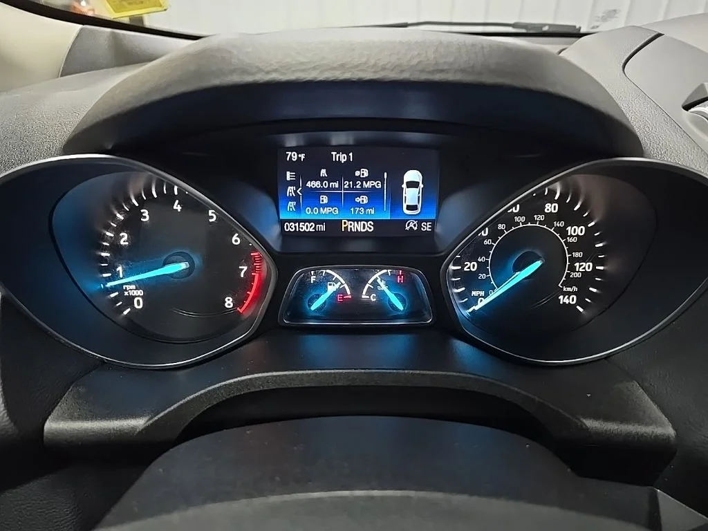 Used 2019 Black Metallic Ford SE image 25