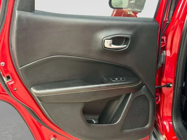Used 2019 Red Jeep Latitude image 13