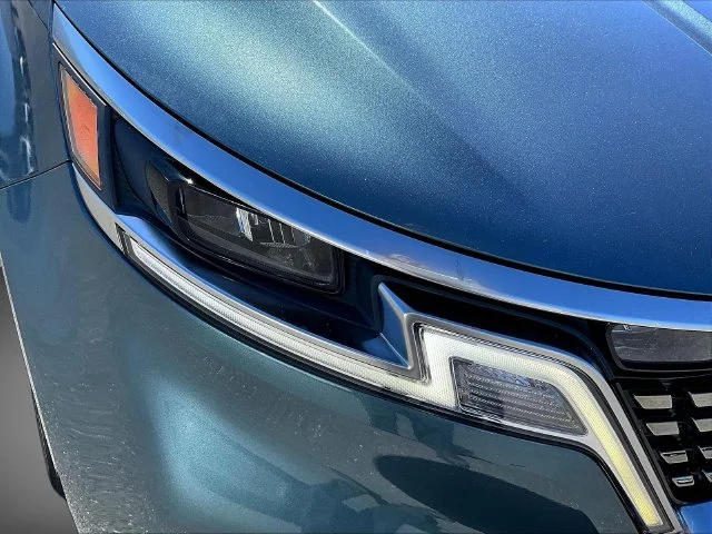 Used 2023 Blue Kia SX image 40