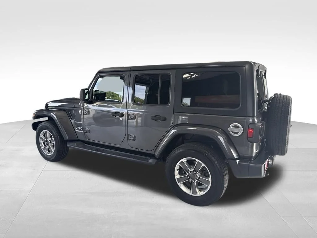 Used 2020 Gray Jeep Unlimited Sahara image 4