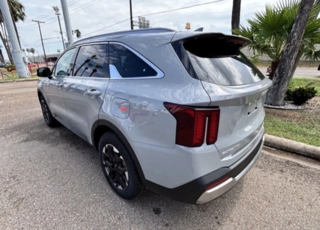 New 2026 Gray Kia S image 4