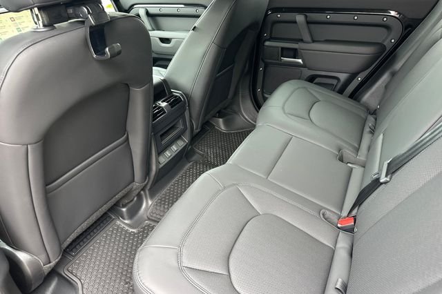 New 2026 Santorini Black Land Rover S image 11