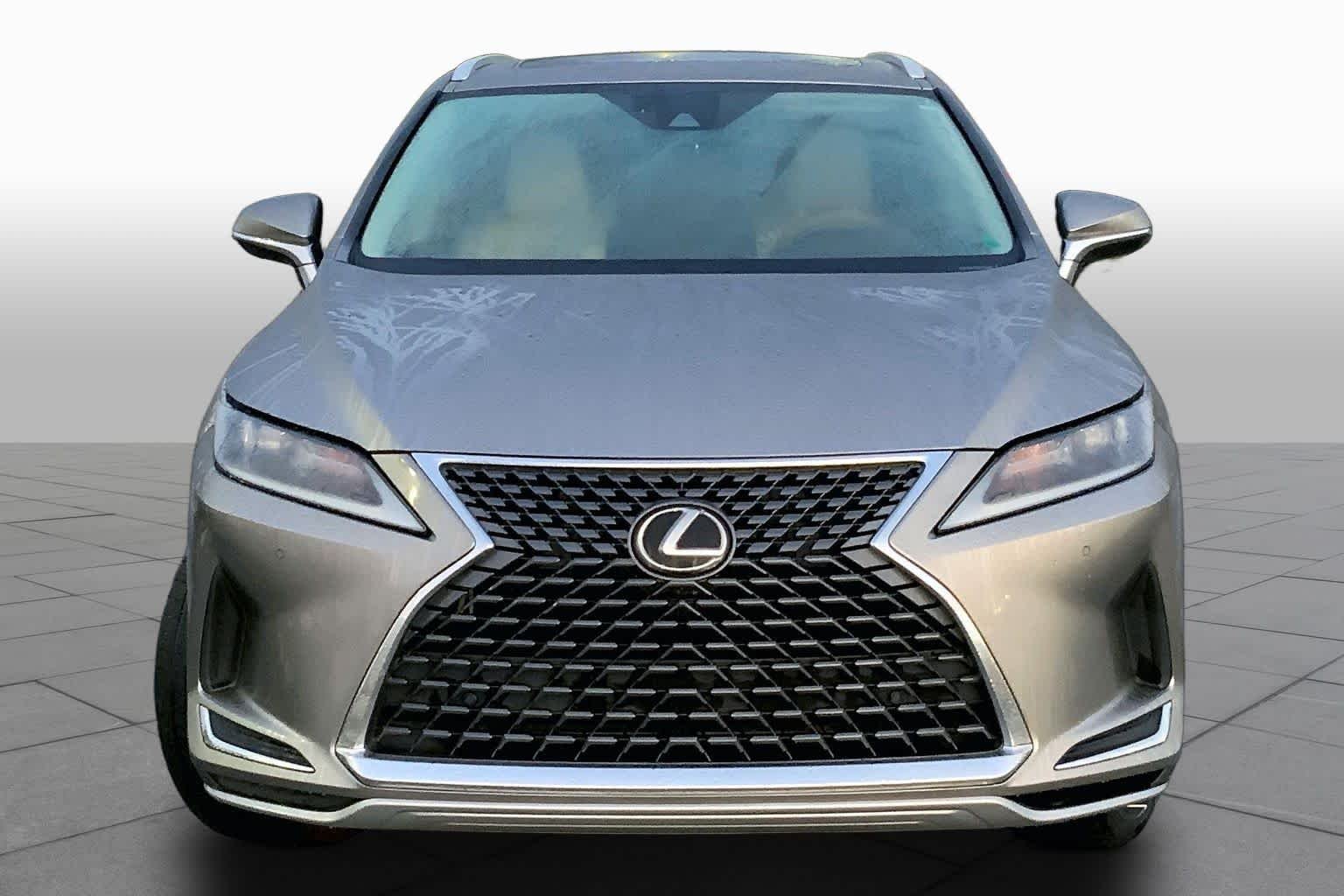 Used 2020 Atomic Silver Lexus  image 4