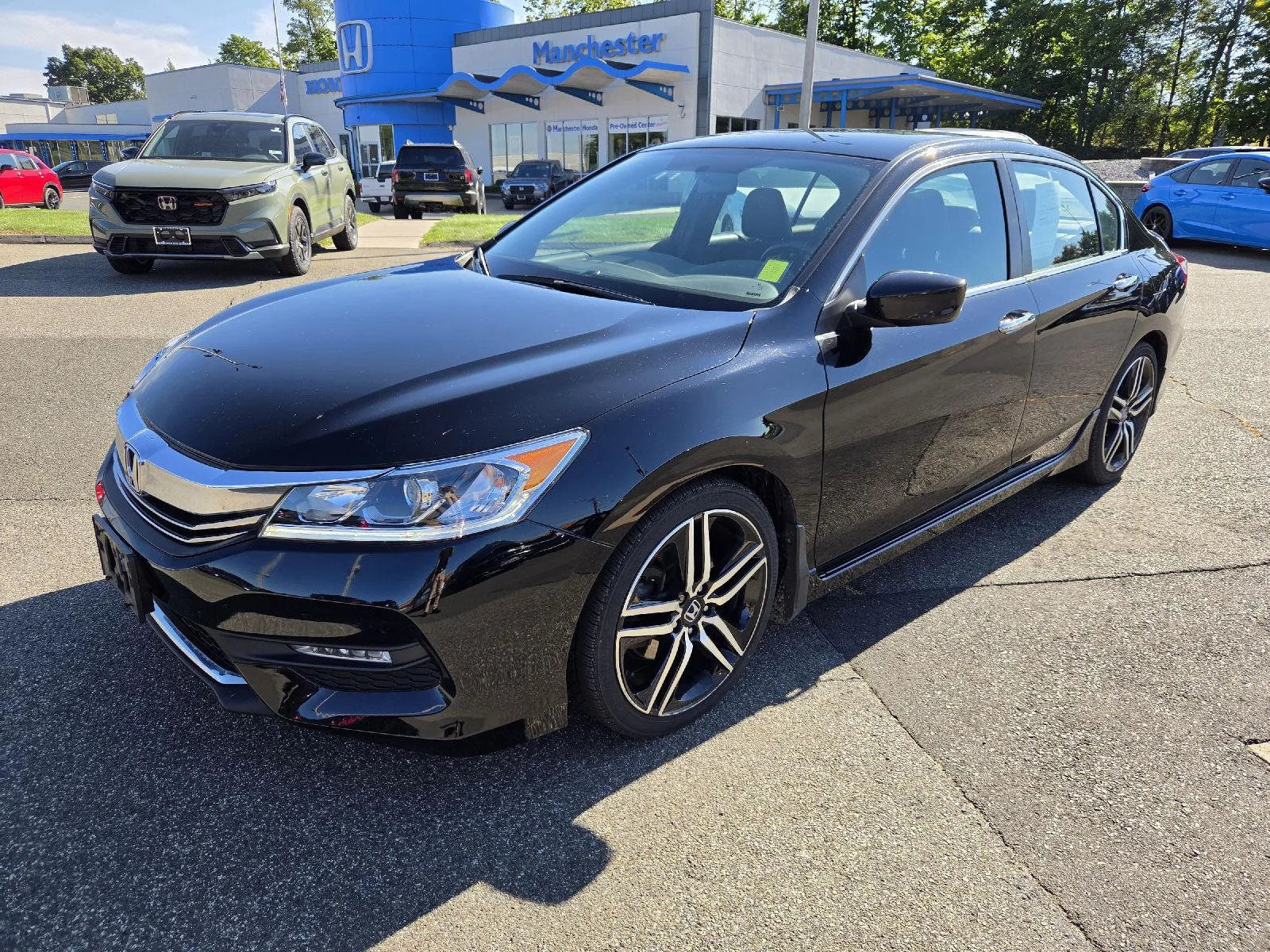 Used 2016 Crystal Black Pearl Honda Sport image 3