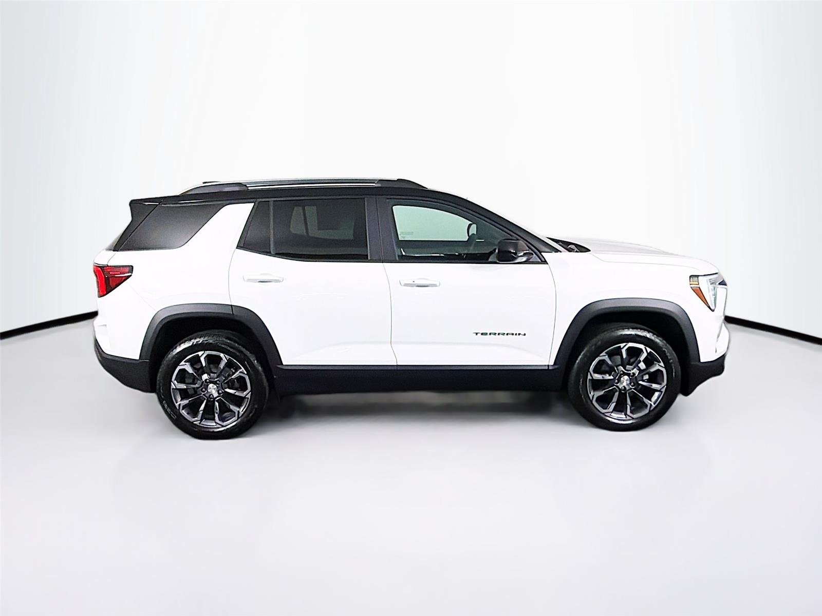 New 2026 Summit White GMC Elevation image 12