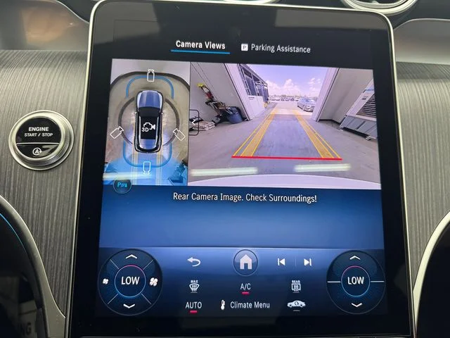 New 2027 White Mercedes-Benz GLC 300 image 28