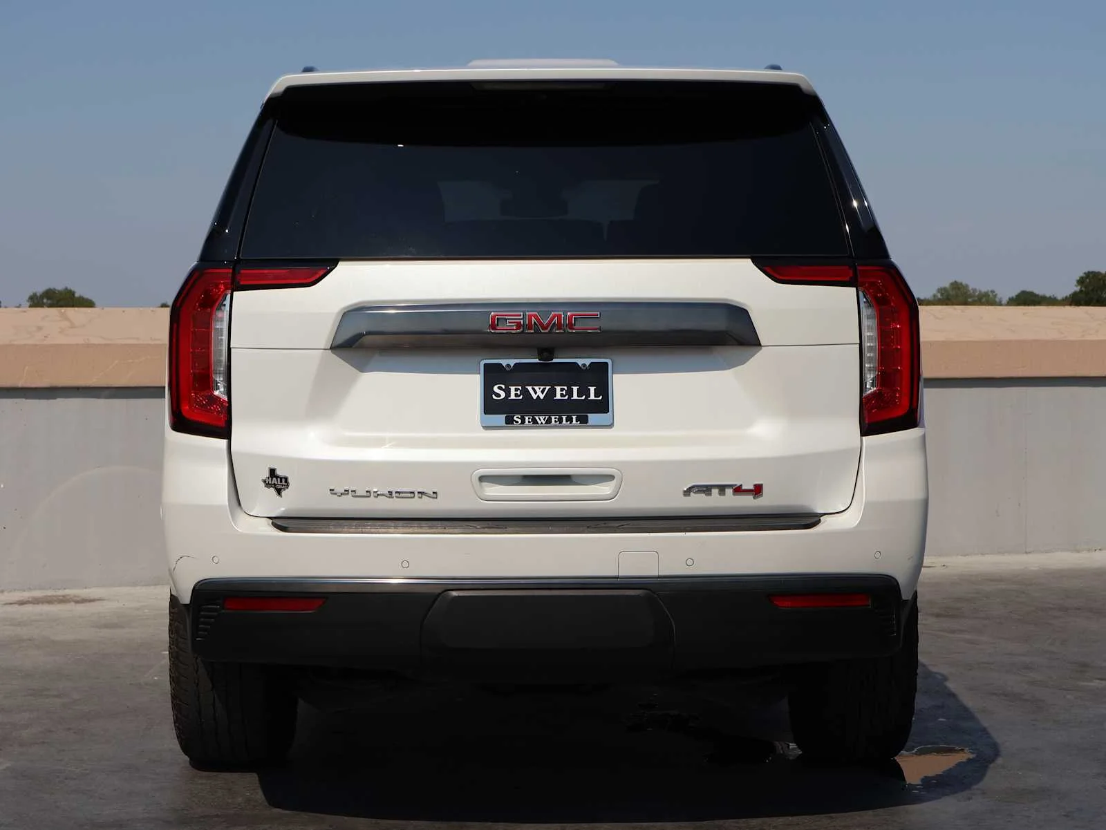 Used 2024 White Frost Tricoat GMC AT4 image 5