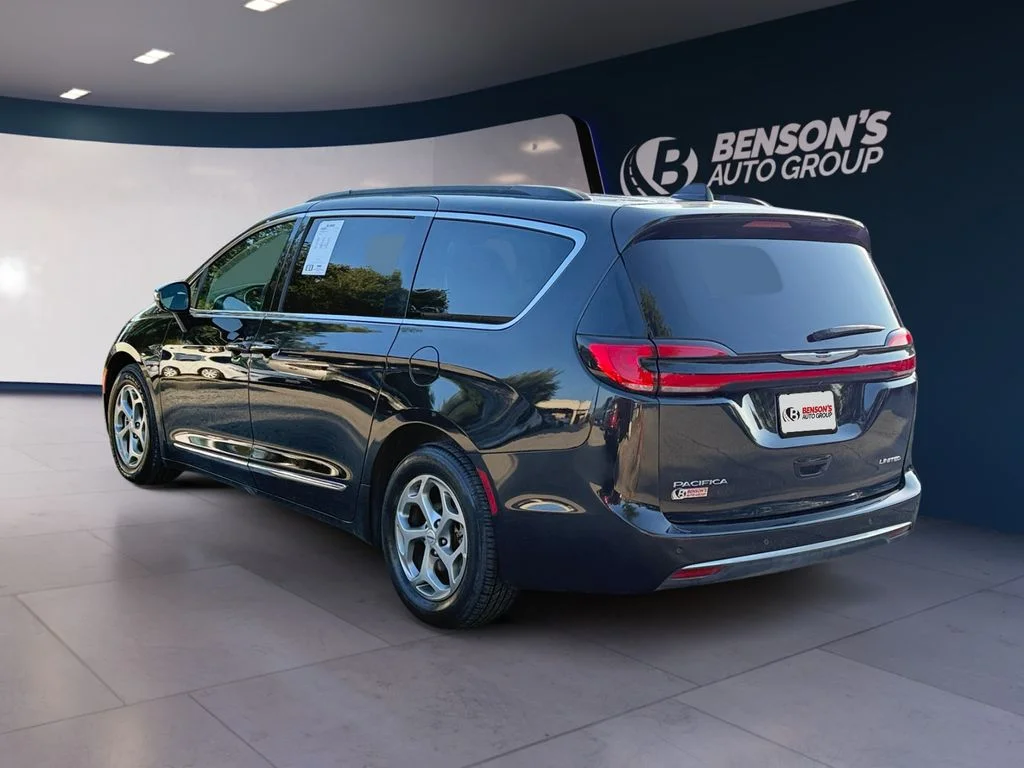 Used 2023 Black Chrysler Limited image 3