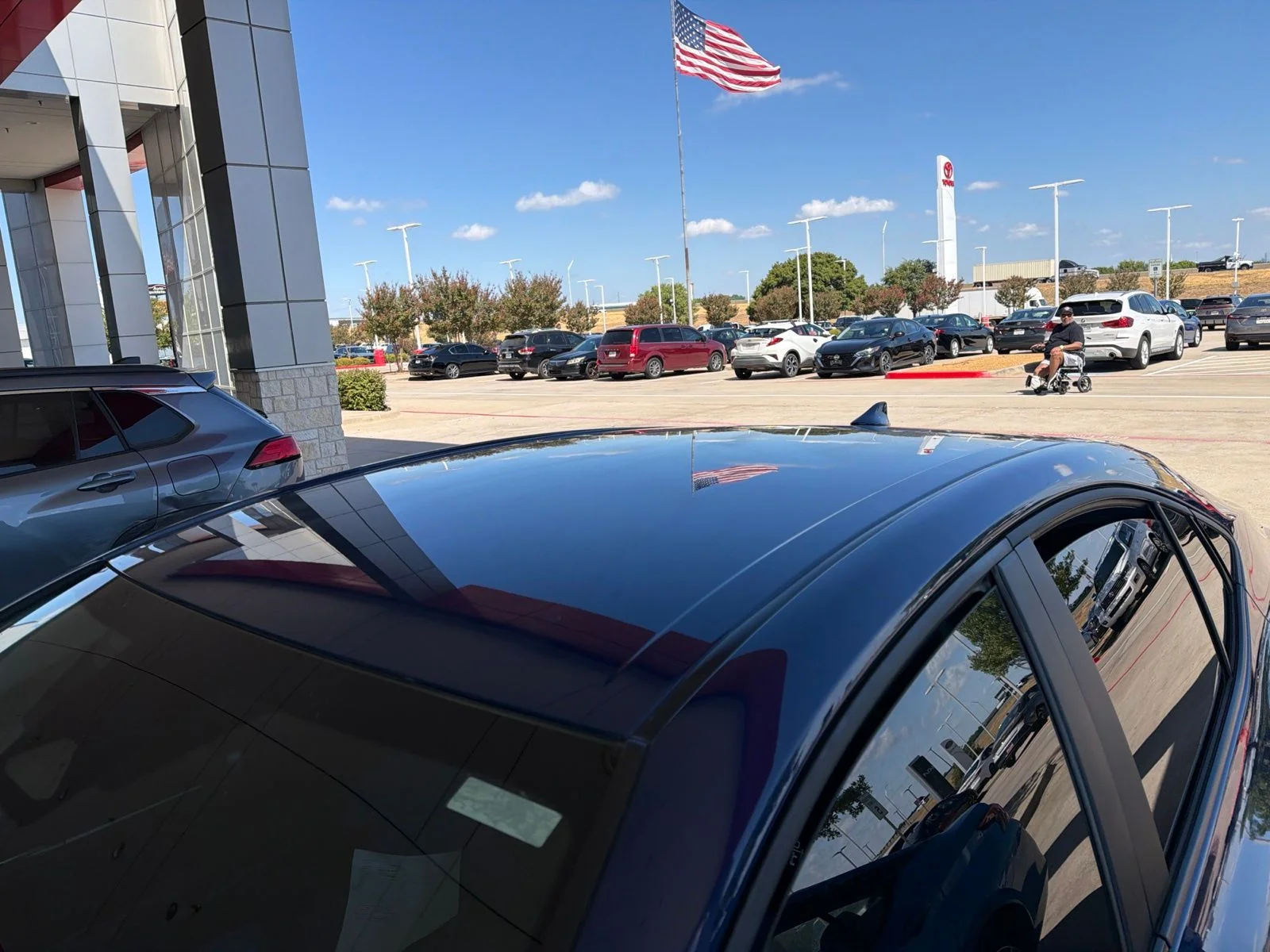 Used 2025 Blue Toyota LE image 5