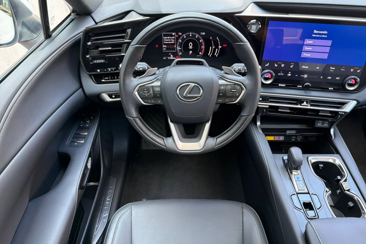 Used 2024  Lexus RX 350 image 13