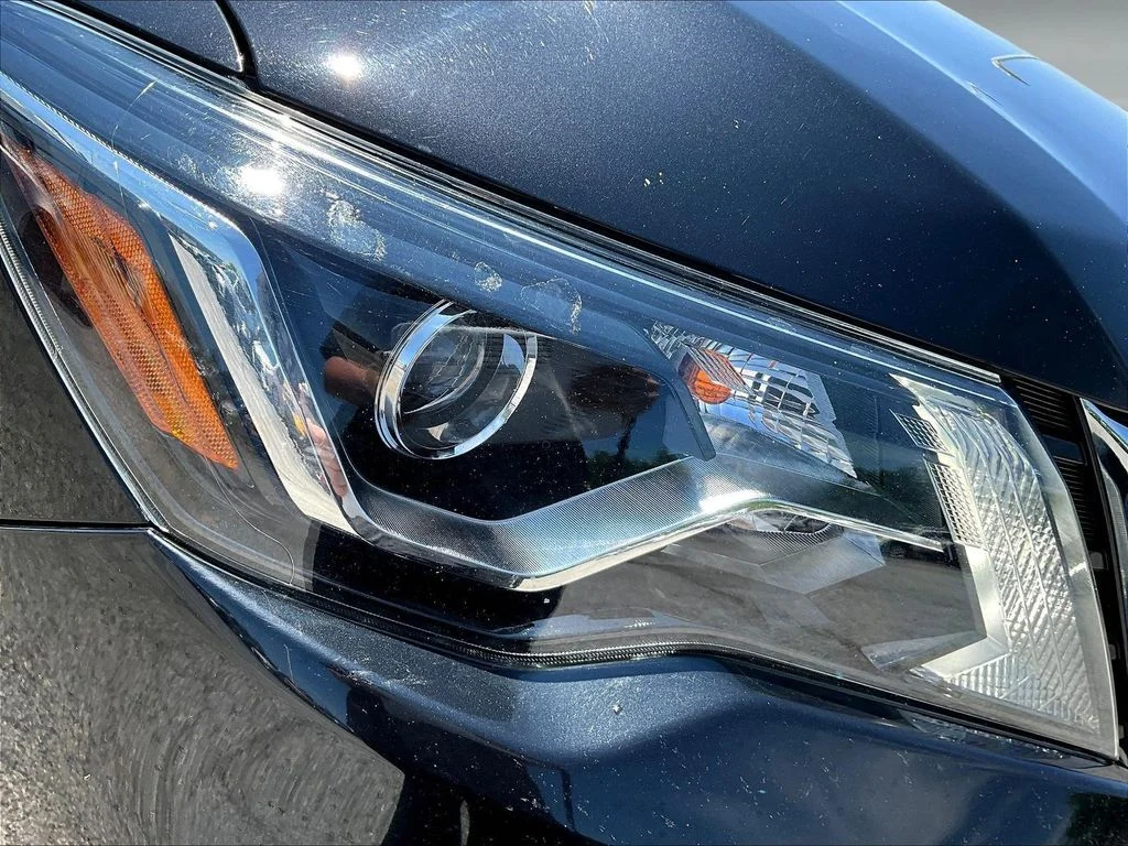 Used 2020 Black Nissan Platinum image 36