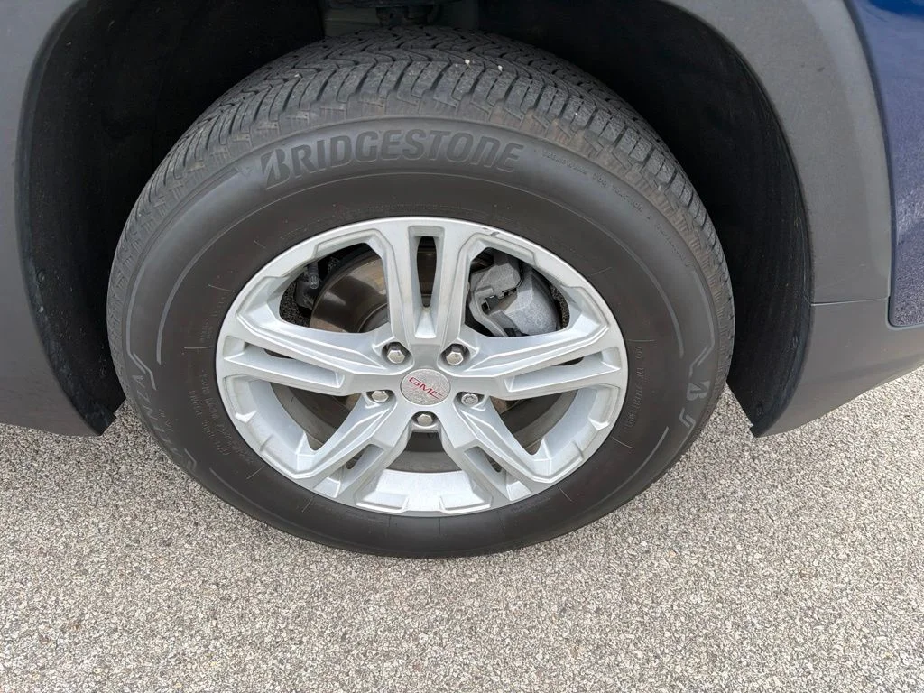 Used 2023 Blue GMC SLE image 10