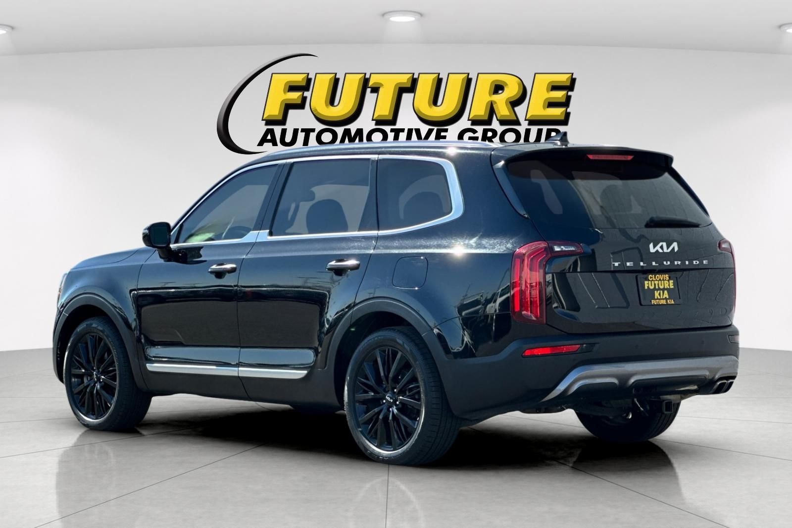 Used 2022 Black Kia SX image 6