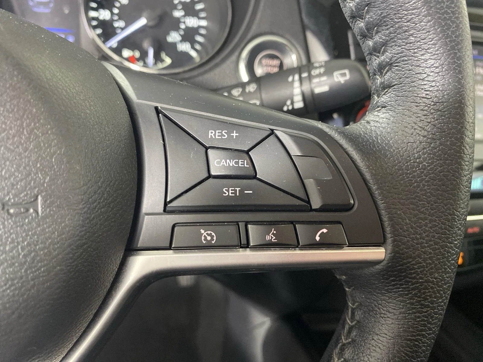 Used 2020 Caspian Blue Metallic Nissan SV image 16