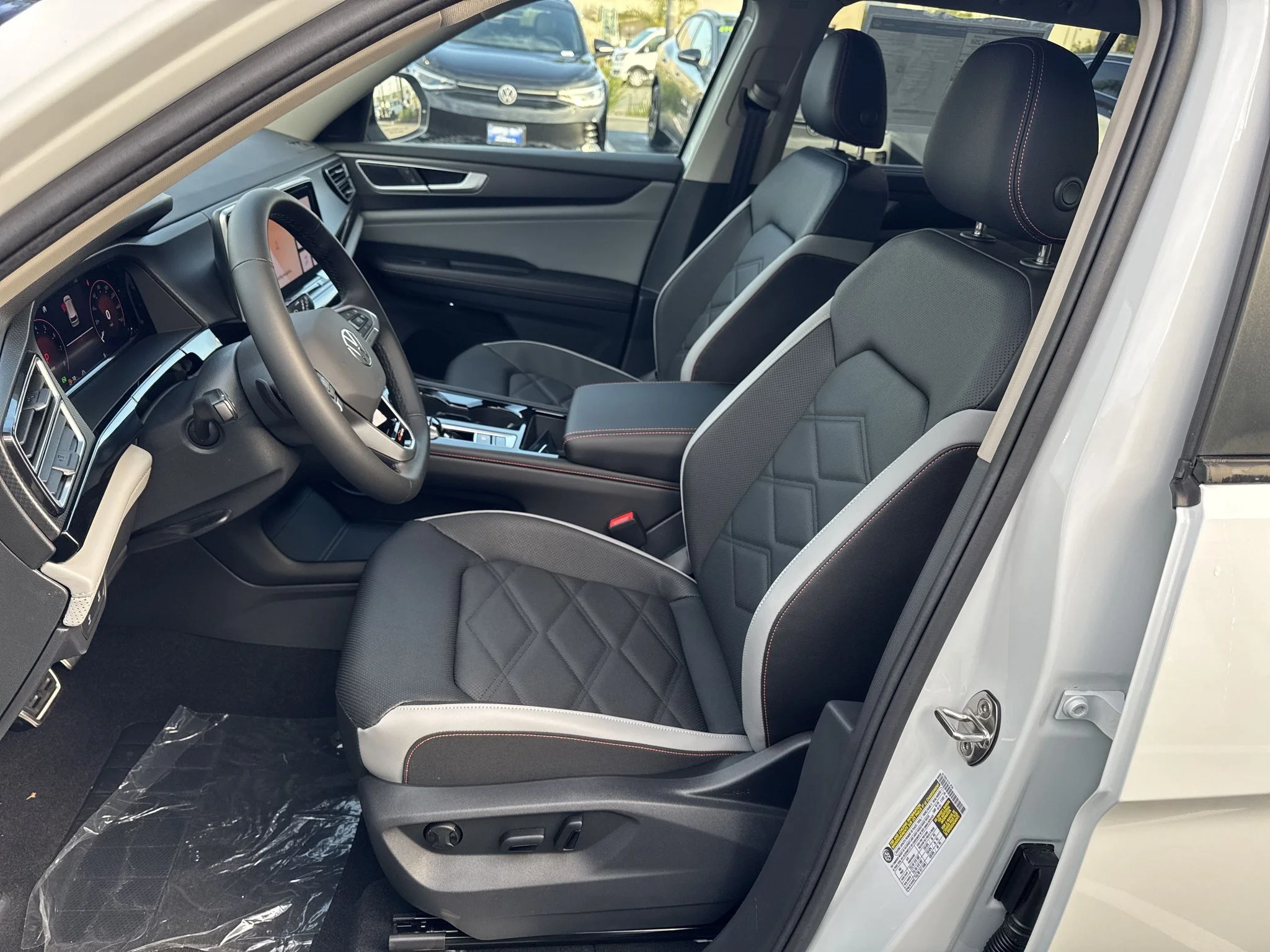 New 2026 Opal White Pearl Volkswagen 2.0T Peak Edition image 14
