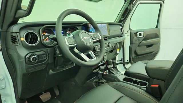 New 2026 Bright White Clear-Coat Exterior Paint Jeep Sahara image 16