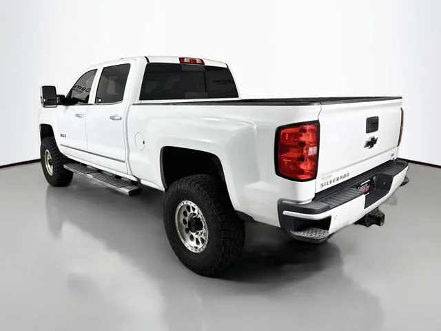Used 2019 White Chevrolet LTZ image 5
