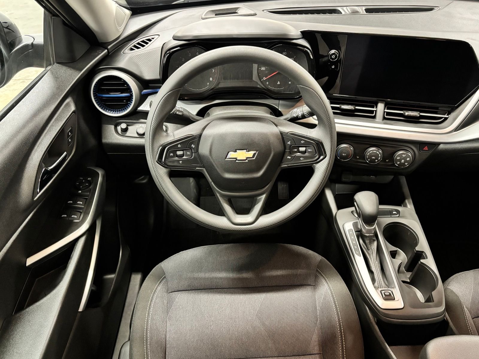 Used 2025 Black Chevrolet LS image 12