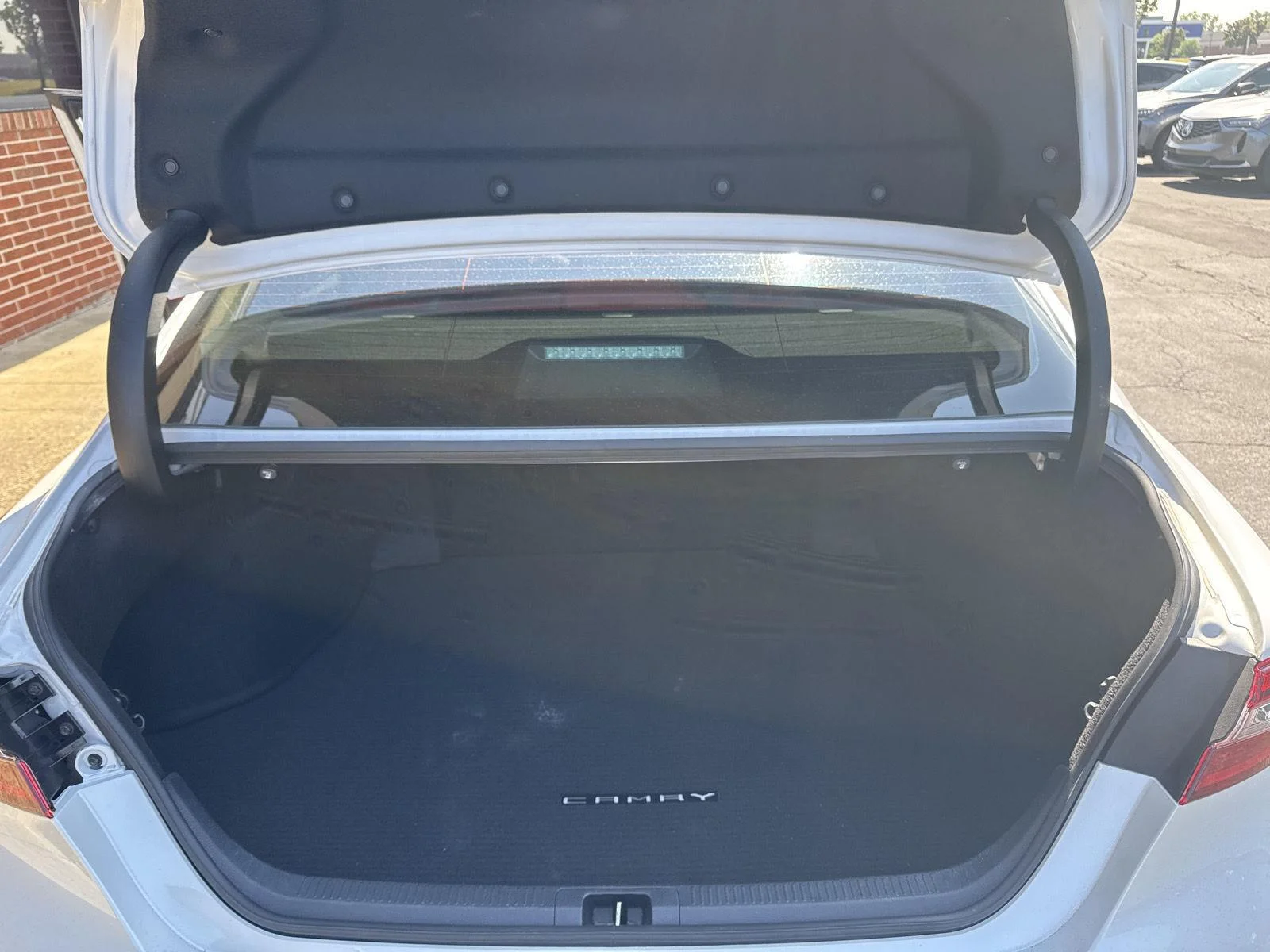 Used 2022 Wind Chill Pearl Toyota XSE image 7