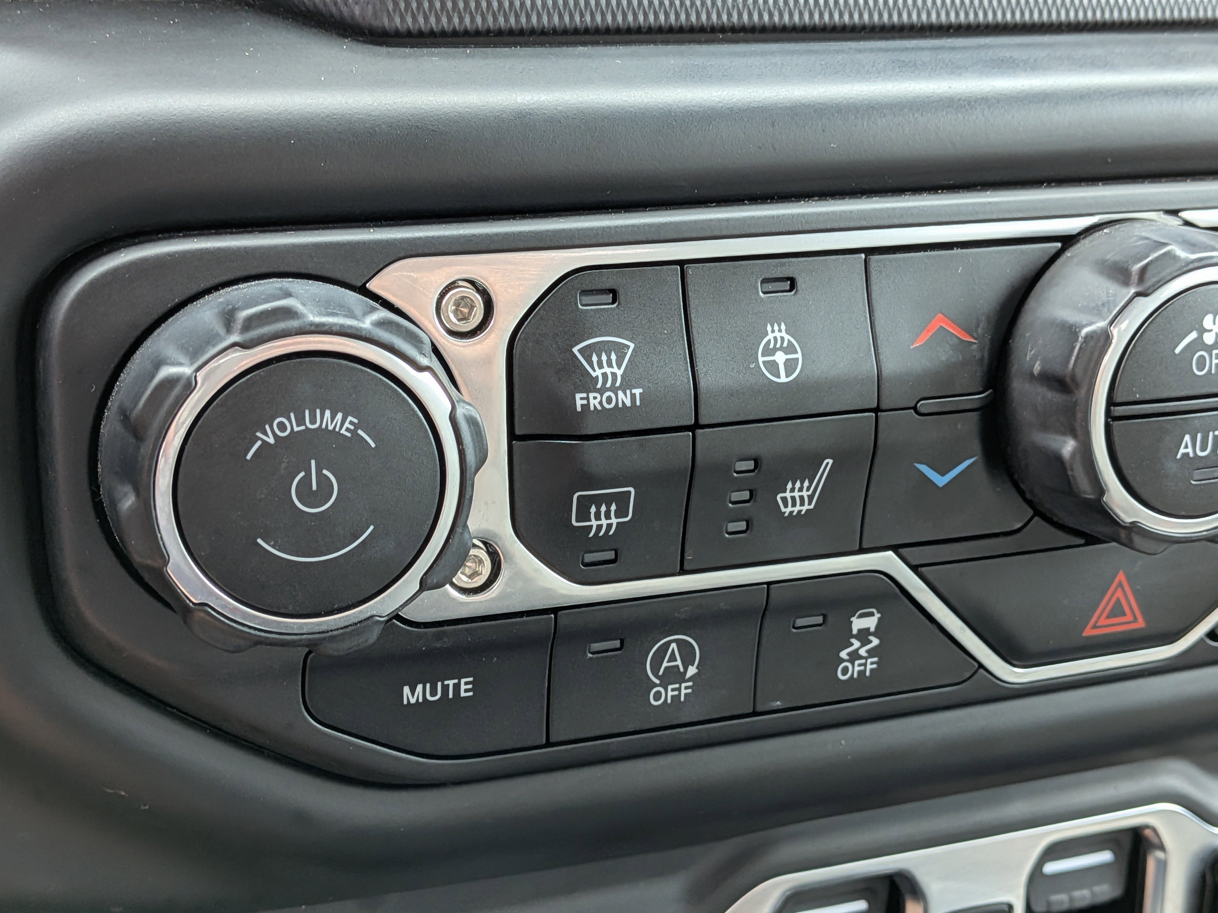 Used 2023 Bright White Clearcoat Jeep High Altitude image 30