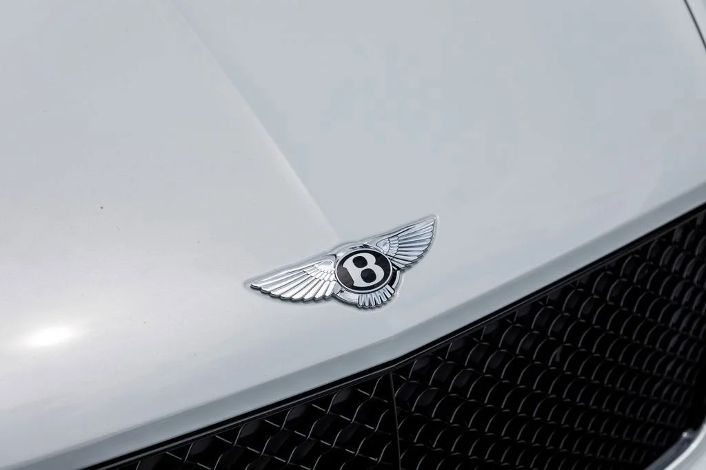 Used 2023 White Bentley  image 17