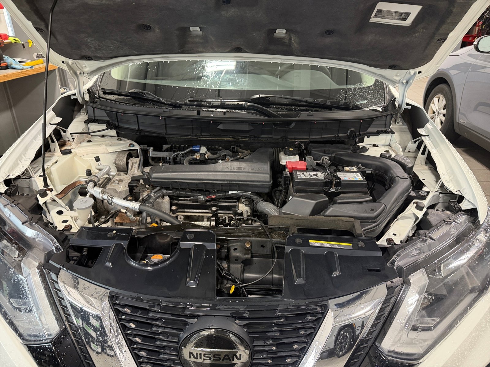 Used 2019 Glacier White Nissan SV image 6
