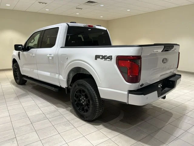 New 2026 Oxford White Ford XLT image 3