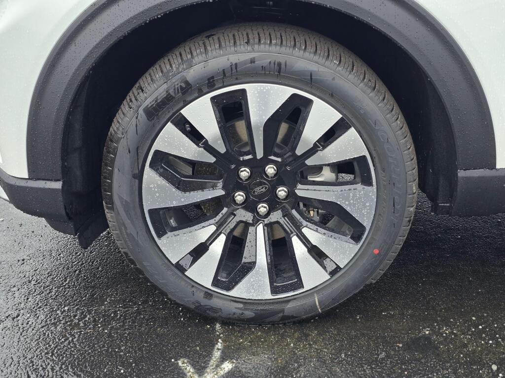 2026 Ford Explorer Platinum - Photo 12