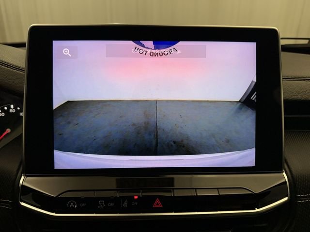 Used 2022 White Jeep Latitude image 24